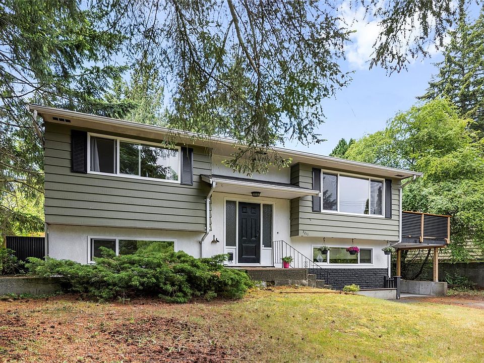 1st image of 3211 Uplands Dr