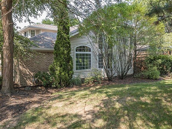 3rd image of 793 Cascade Mills Dr