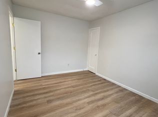 689 Weller Rd, Elyria, OH 44035