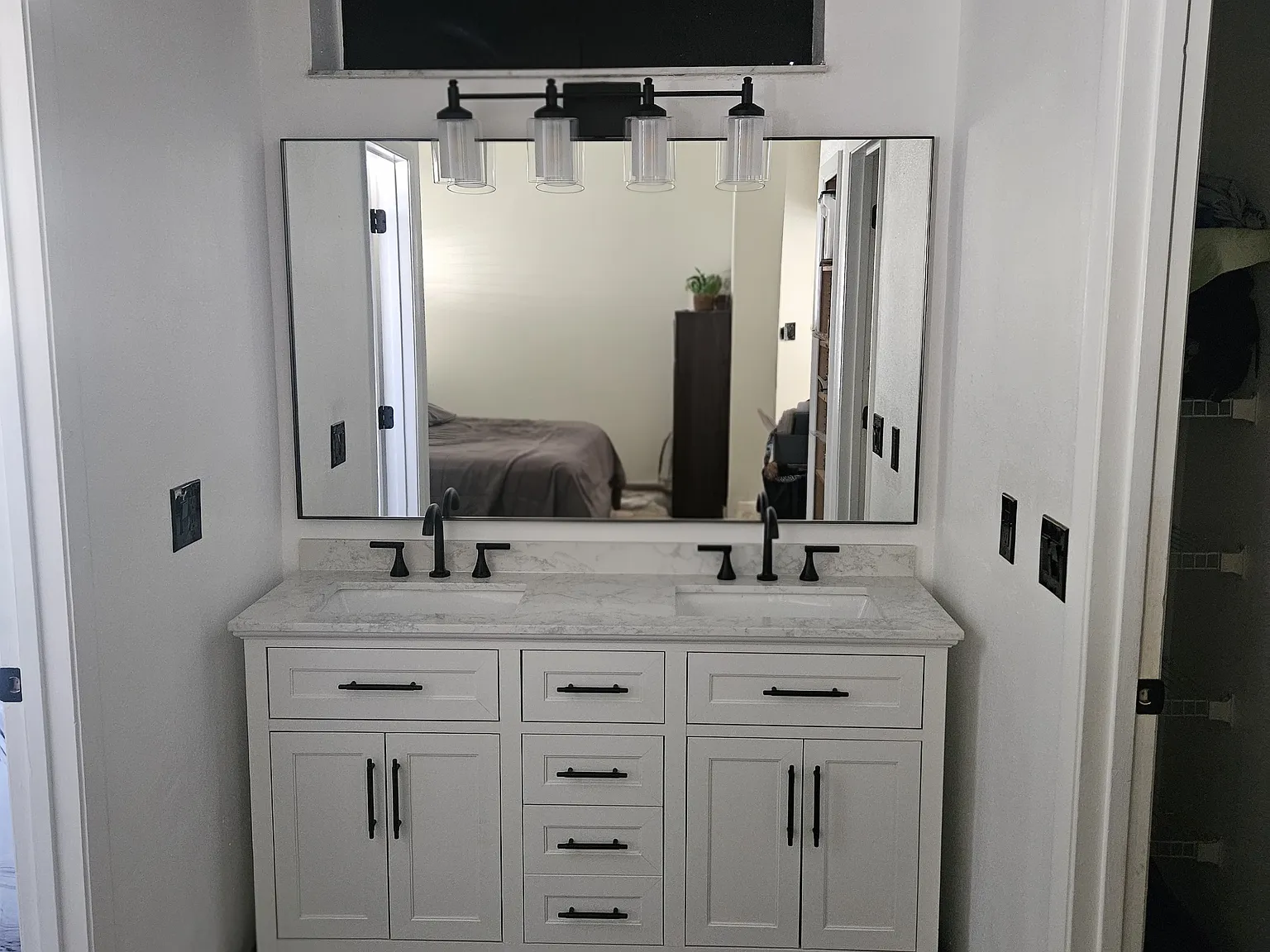 3 bed, 1352 sqft, $2,700 — Photo 2