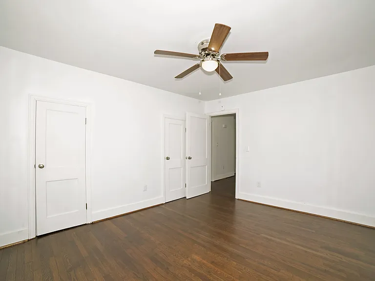 305 Hickory Ave SW — Photo 7