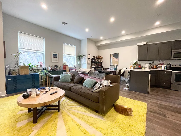 1229 N Franklin St #3 — Photo 5