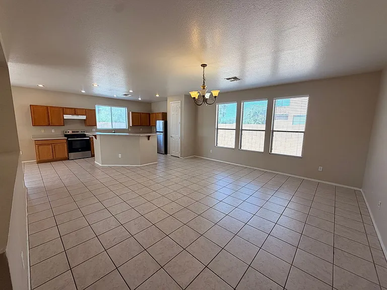 9817 W Las Palmaritas Dr — Photo 8