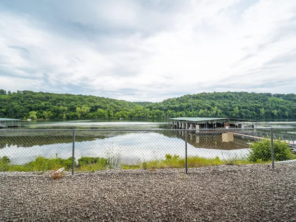 2529 State Highway 176 Apt C2, Rockaway Beach, MO 65740