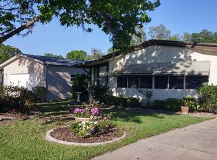 106 Pine Pl, Wildwood, FL 34785