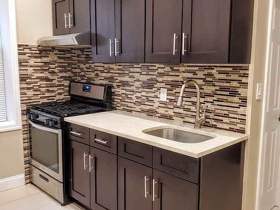 5th image of 1667 Sterling Pl APT 1F