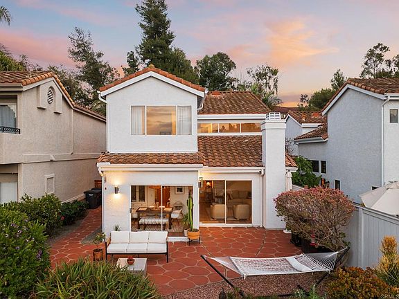 3rd image of 1575 Golfcrest Pl