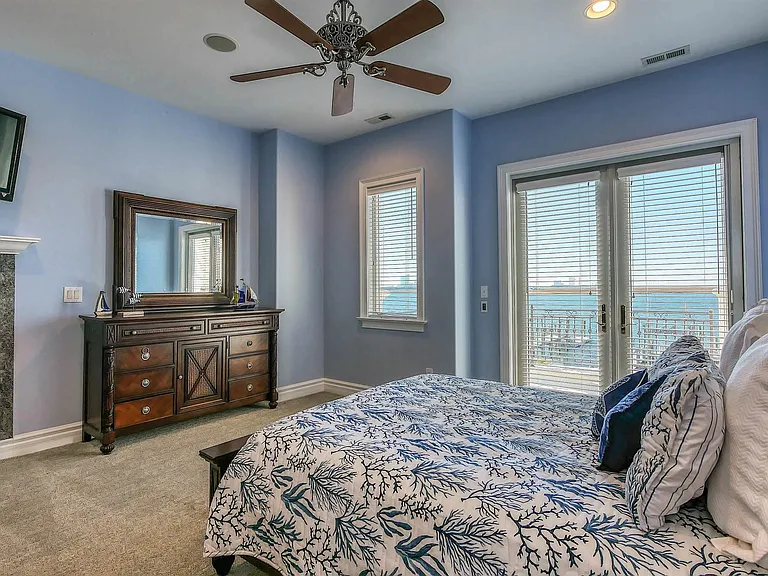 530 W Shore Dr — Photo 28
