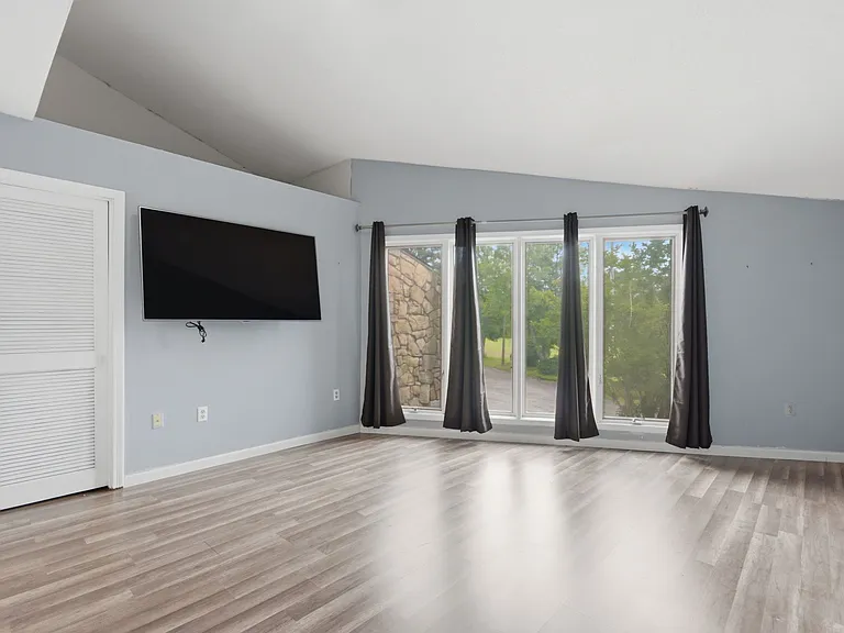 9976 Fairway Villas Ln — Photo 12