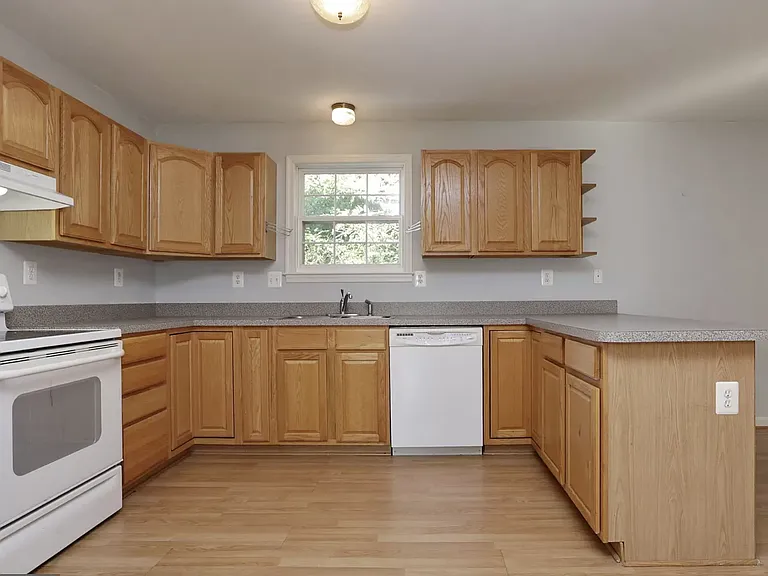 15156 Hughesville Manor Dr — Photo 14