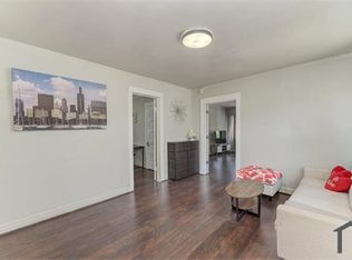 97 N Harlem Ave, Oak Park, IL 60302