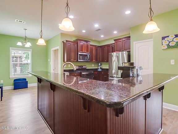4th image of 14467 N Swan Rd