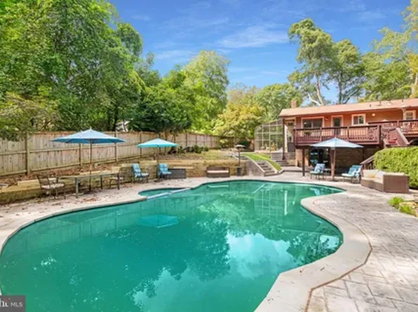 3711 Spicewood Dr, Annandale, VA 22003