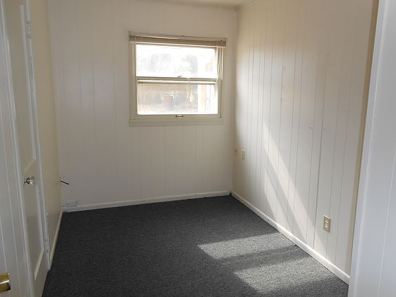5th image of 318 Eckmont Ave