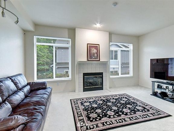3rd image of 9316 178th Pl NE Unit 2