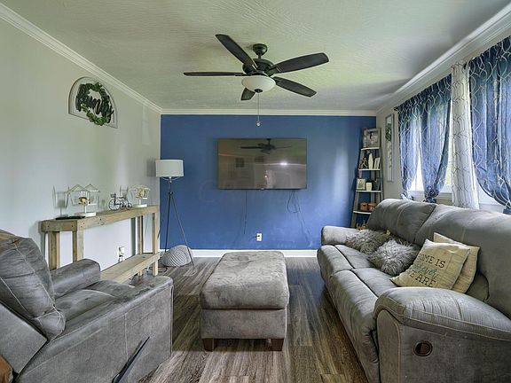 5th image of 3099 Southfield Dr
