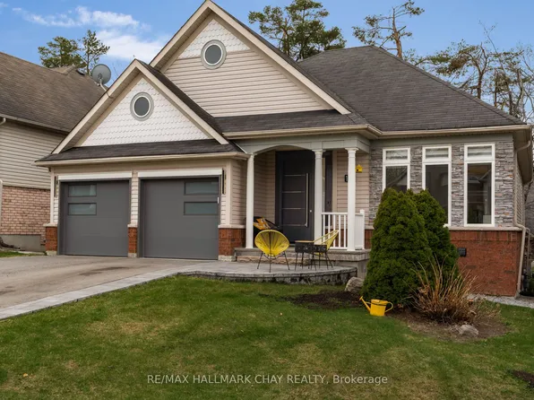 16 Oakmont Ave, Oro Medonte, ON L0L 2L0