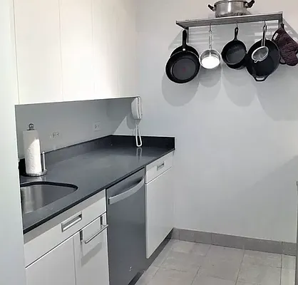 Rented by SERHANT. | media 5