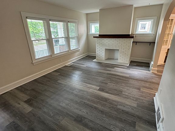 2nd image of 14945 Delaware Ave #1