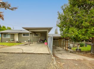 1064 W Pilger St, Roseburg, OR 97471