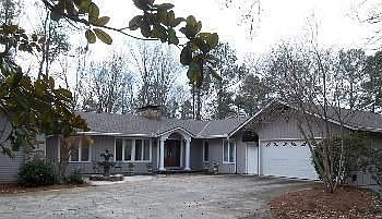 2nd image of 380 Cherry Hill Dr SE