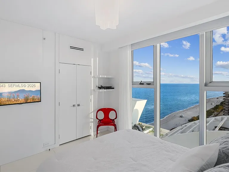 6899 Collins Ave #2208 — Photo 39