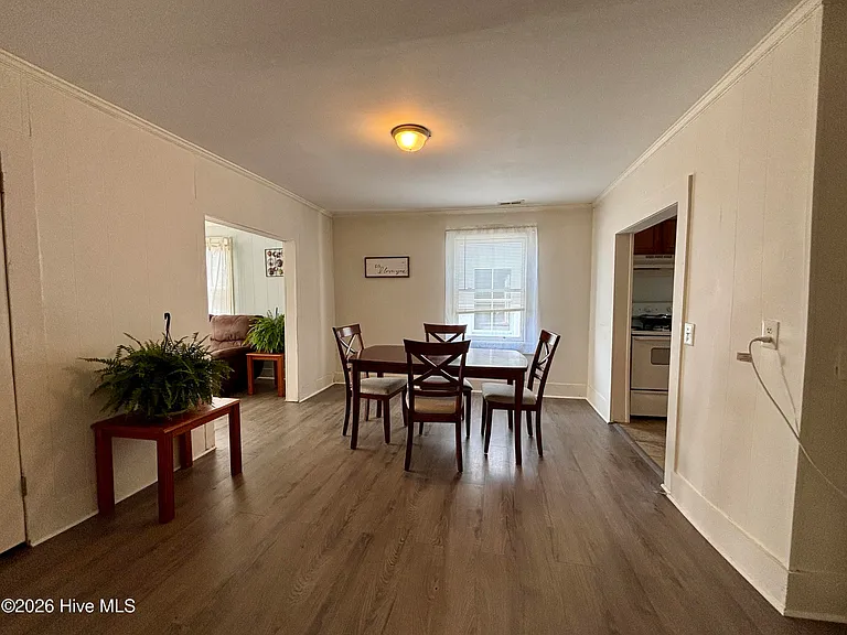 417 S 13th St — Photo 3