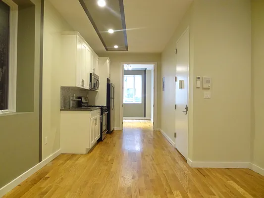 Rented by Miron Realty Group | media 17