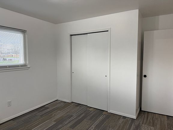 4th image of 211 E Main St APT 8