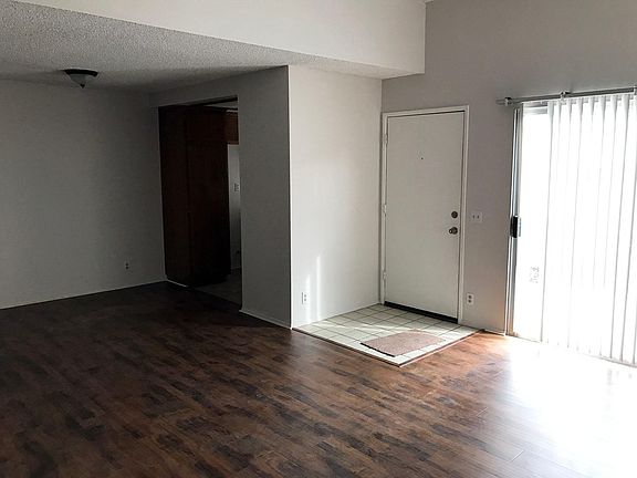 5th image of 1105 Golden Springs Dr Unit E