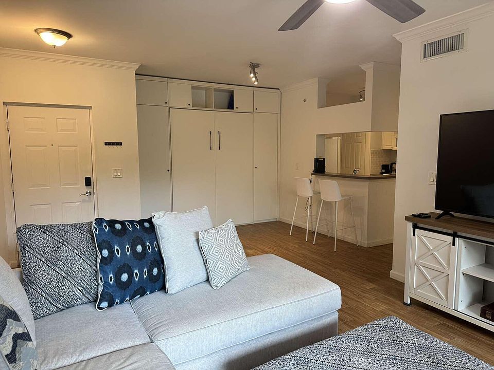 1st image of 17125 N Bay Road #3102