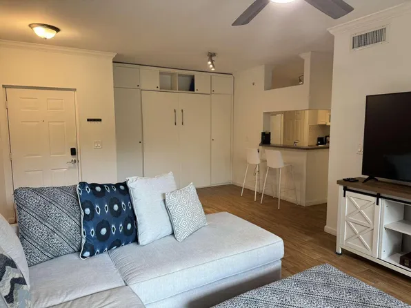 17125 N Bay Road #3102, Sunny Isles Beach, FL 33160