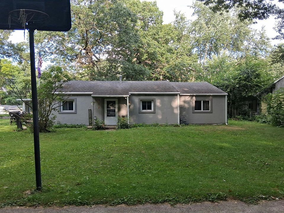 1st image of 210 Favony Ave
