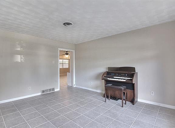 2nd image of 1203 Dearborn Dr