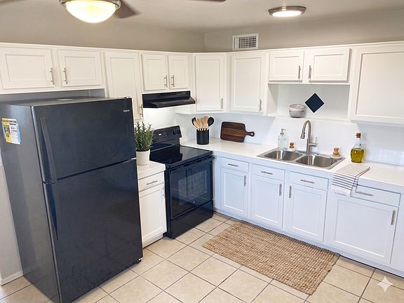 4th image of 7024 N 76th Ave APT 2