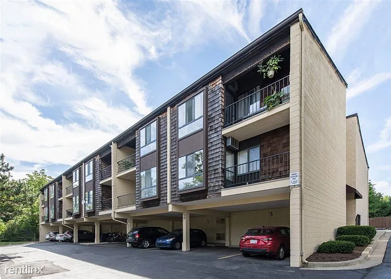 Building Photo - 125 W Hoover Ave #3A