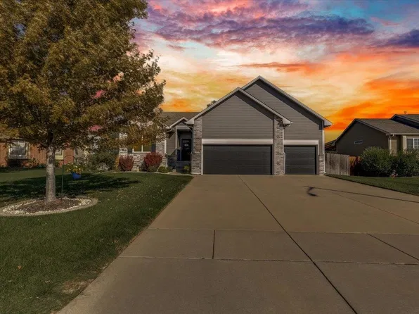 3213 S Bluelake Ct, Wichita, KS 67215