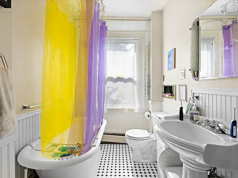 43 Coles St #3 — Photo 10