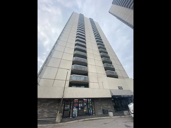 323 Colborne St #1204, London, ON N6B 3N8
