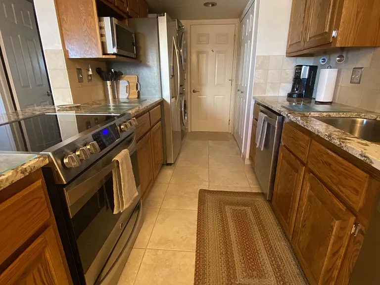 1015 Barcelona Loop — Photo 3