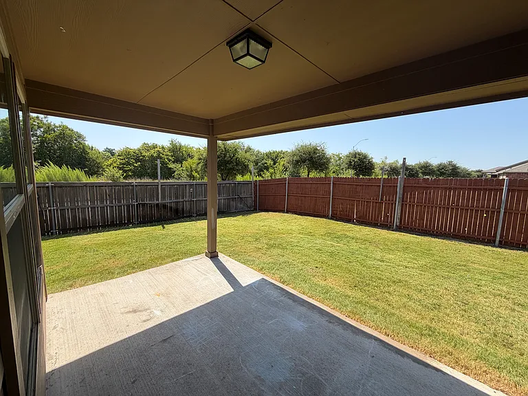 1101 Northampton St — Photo 11
