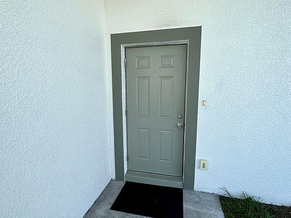 3rd image of 5136 Bristo St