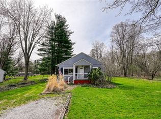 2424 Hennetta Ave, Akron, OH 44320