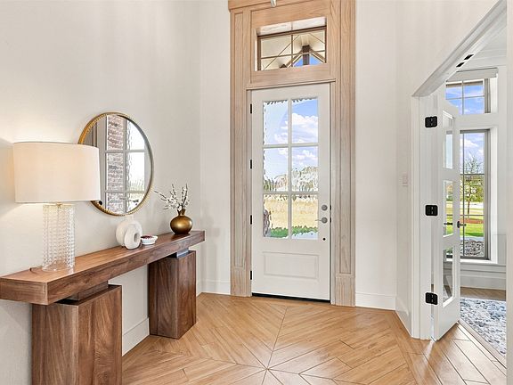 4th image of 300 Spanish Oak Ct