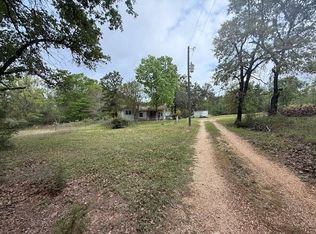 1366 White City Rd, Hornbeck, LA 71439