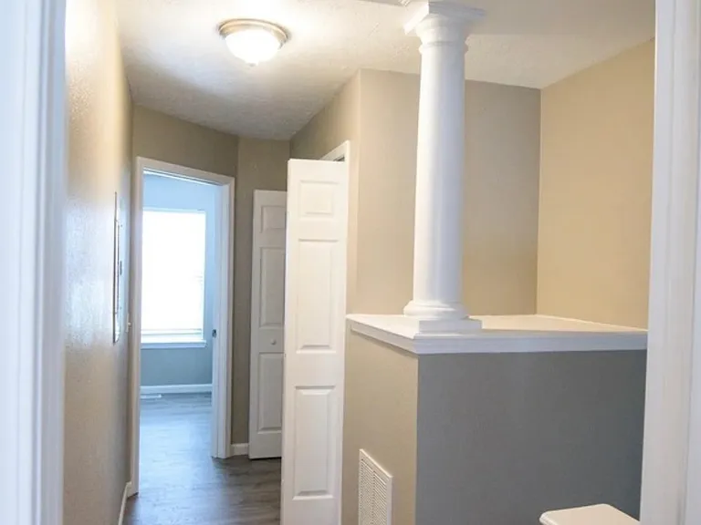 6003 Cullen Dr — Photo 9