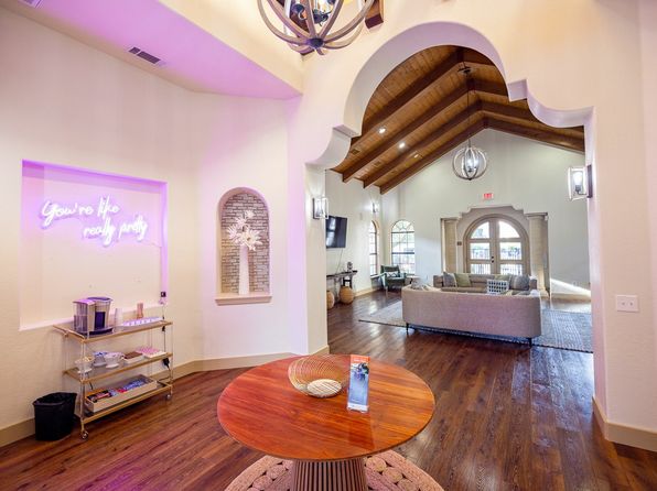 12800 Center Lake Dr #1021