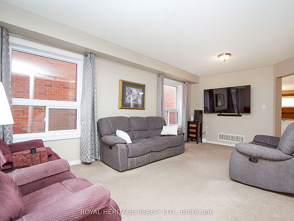 4th image of 92 Booth Cres