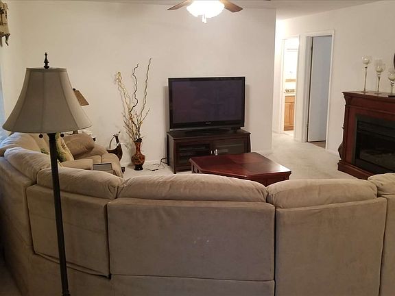 2nd image of 312 SE Jonathan Way