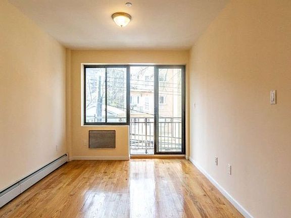 3rd image of 132-36 41st Ave #3R